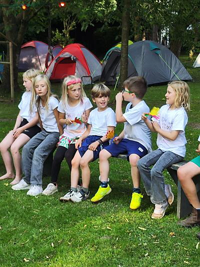 25-Zelt-08 25-Zelt-08